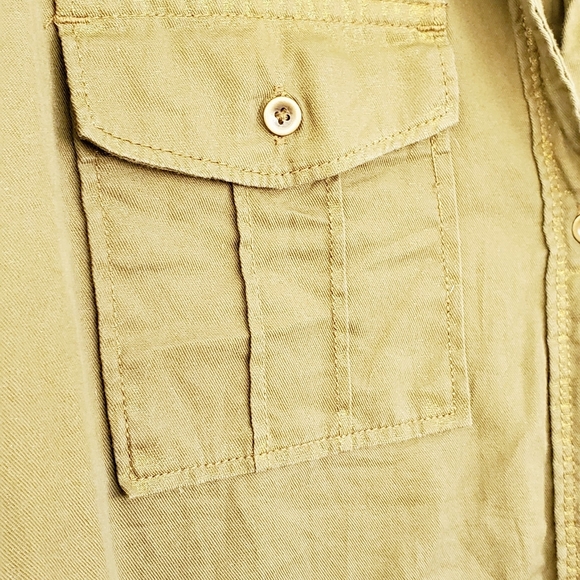 Button down top - Picture 2 of 5